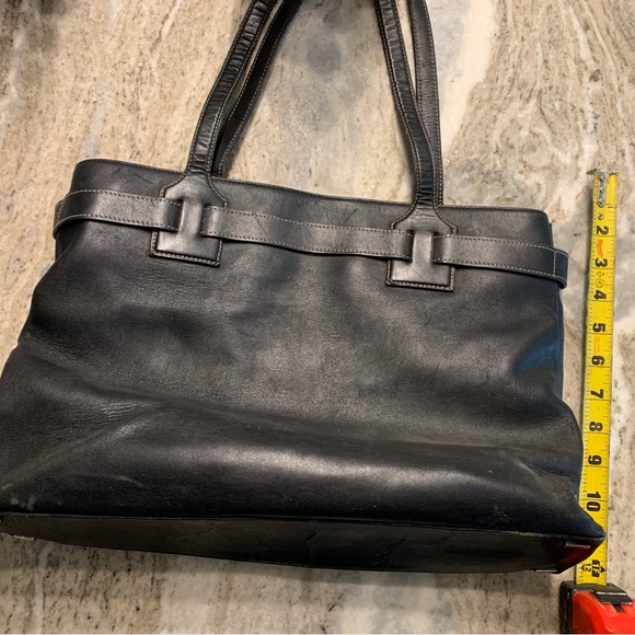 Authentic Vintage Gucci Leather Purse - Picture 2 of 6